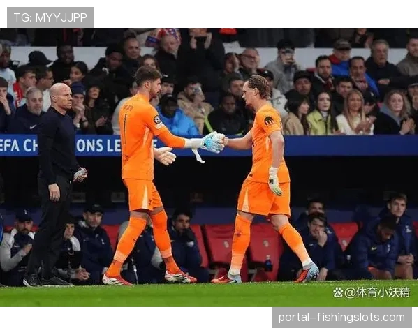 门将失误送礼，巴列卡诺门将出击脱手导致丢球